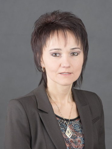 Praktyczne aspekty negocjacji, w tym ustalanie warunków umów i wynagrodzenia za usługi biegłego rewidenta